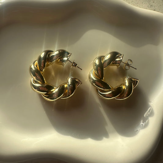 Cecilia Hoop Earrings